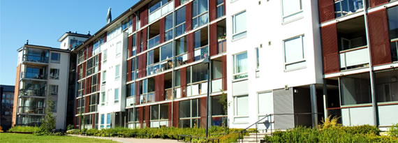 Blick nach oben zu Gebäuden